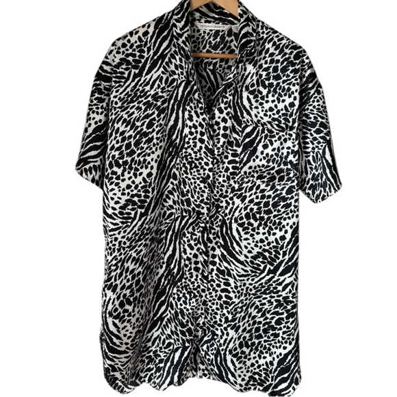 Victorias Secret nightgown Black white zebra leopard medium sleep shirt - Picture 1 of 3